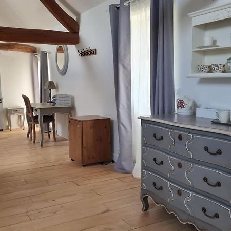 Belle Suite Dans Corps De Ferme - Logement Alicia Villiers-sous-Grez Exterior foto